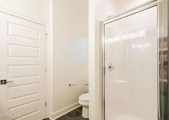 Modern 3br 2 And A Half Ba Townhome, Heart Of Town Holiday home Lafayette